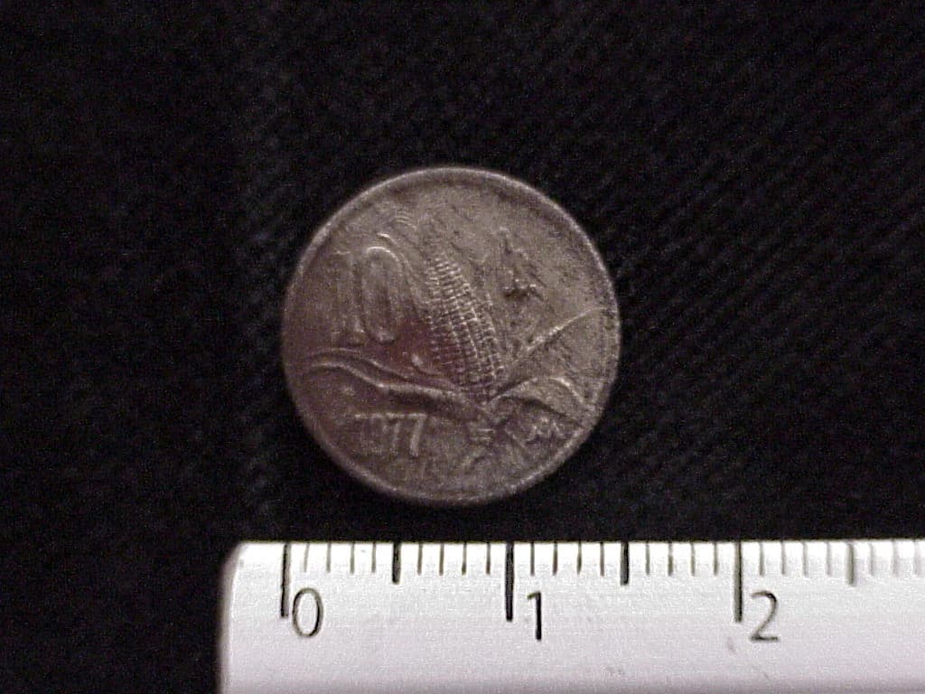10 Cuproníquel 1977 . Inventario Banxico 12273 (reverso)