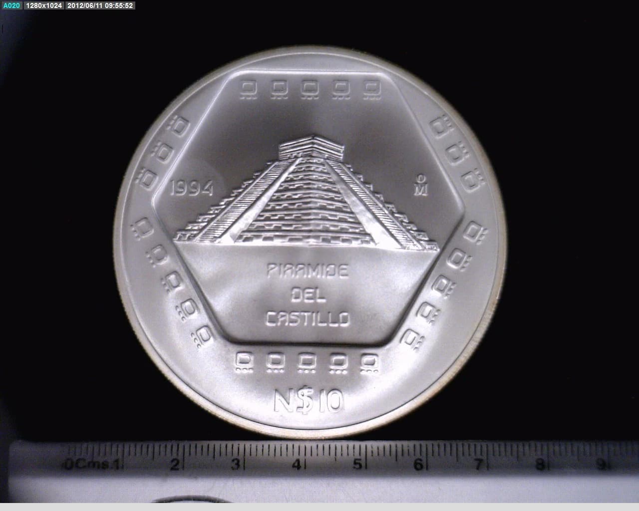 10 Nuevos Pesos Pirámide del Castillo de Chichén Itzá 1994 · Inventario Banxico 19241 (reverso)