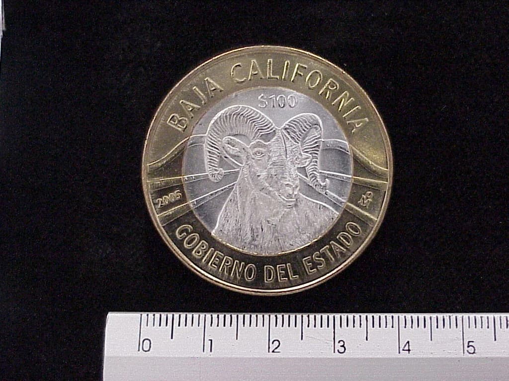 100 Pesos Unión de los Estados Baja California segunda etapa cultural 2005 · Inventario Banxico 21645 (reverso)