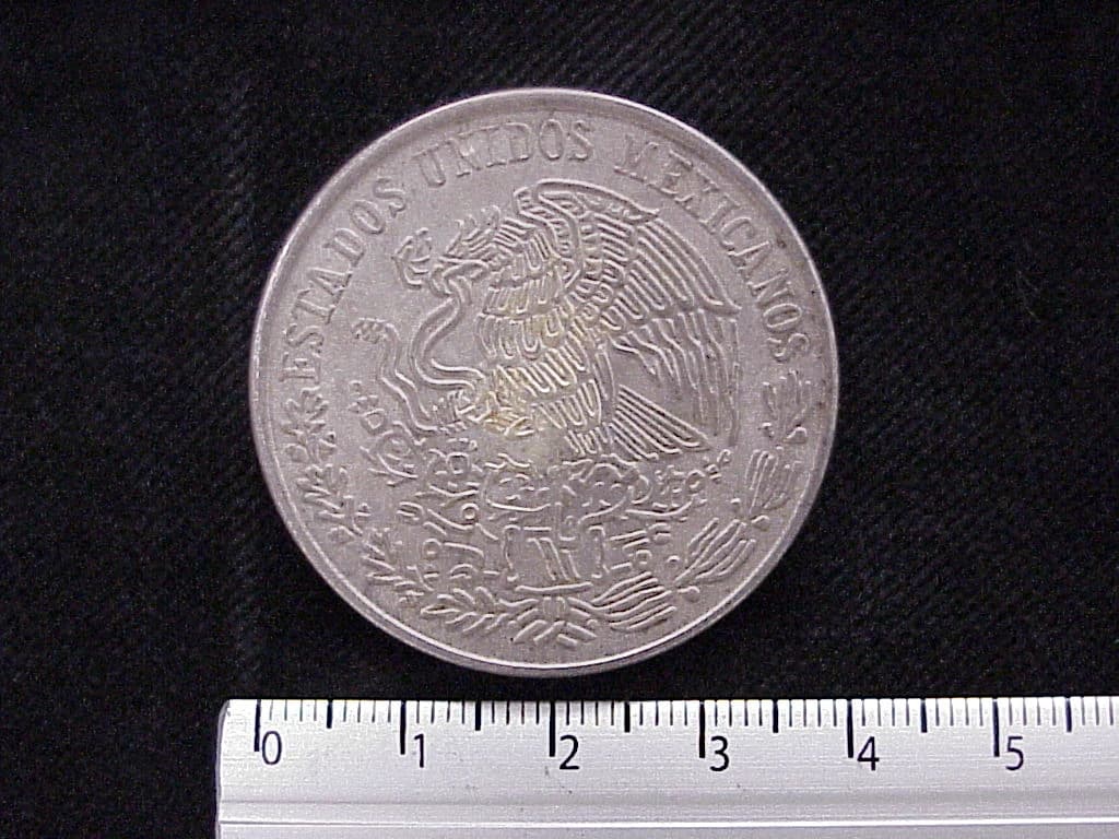 100-pesos-morelos-7-bajo-dato-linea-abajo-hombro-1977 - anverso (Banxico)