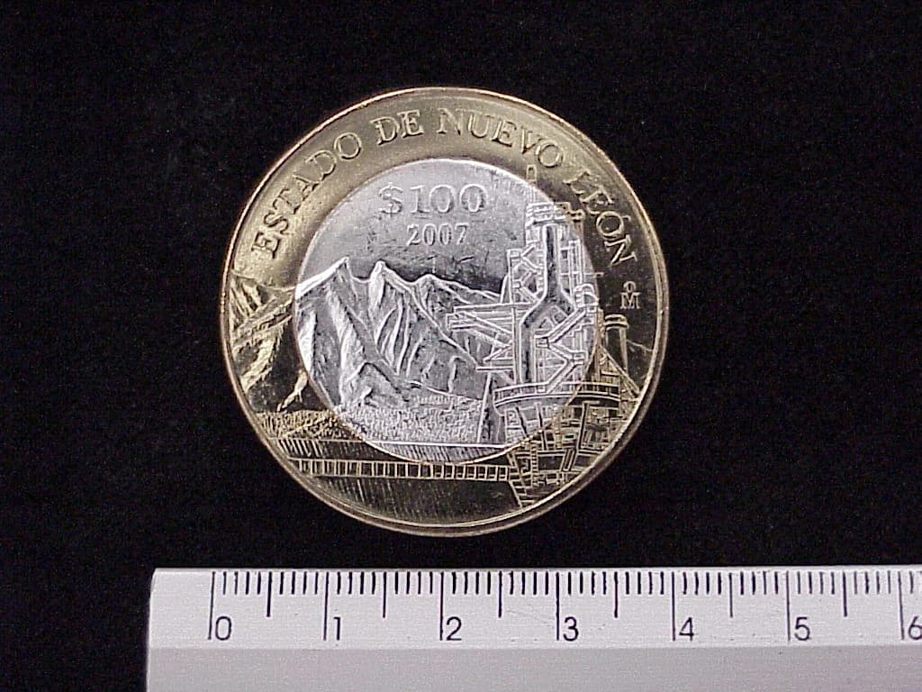 100 Pesos Unión de los Estados Nuevo León segunda etapa cultural 2007 · Inventario Banxico 21564 (reverso)