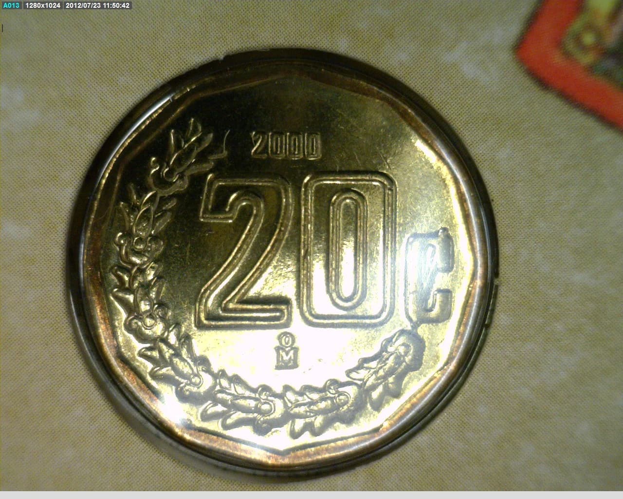 20 Centavos Bronce Aluminio 2000 · Reverso