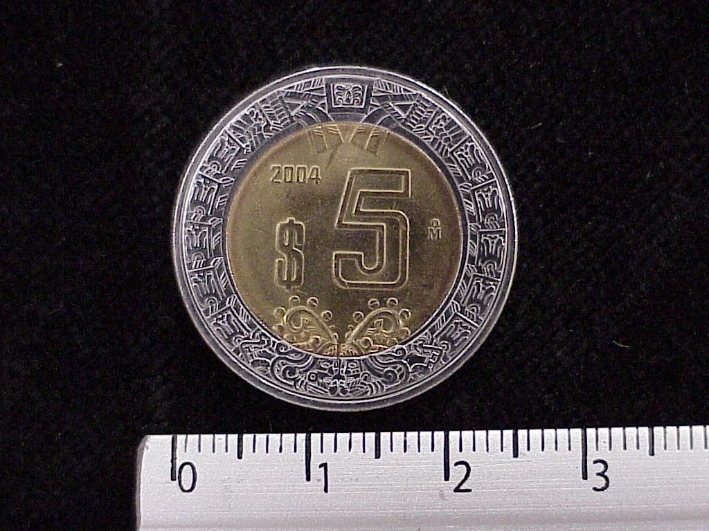 5 Bimetálica 2004 . Inventario Banxico 21260 (reverso)