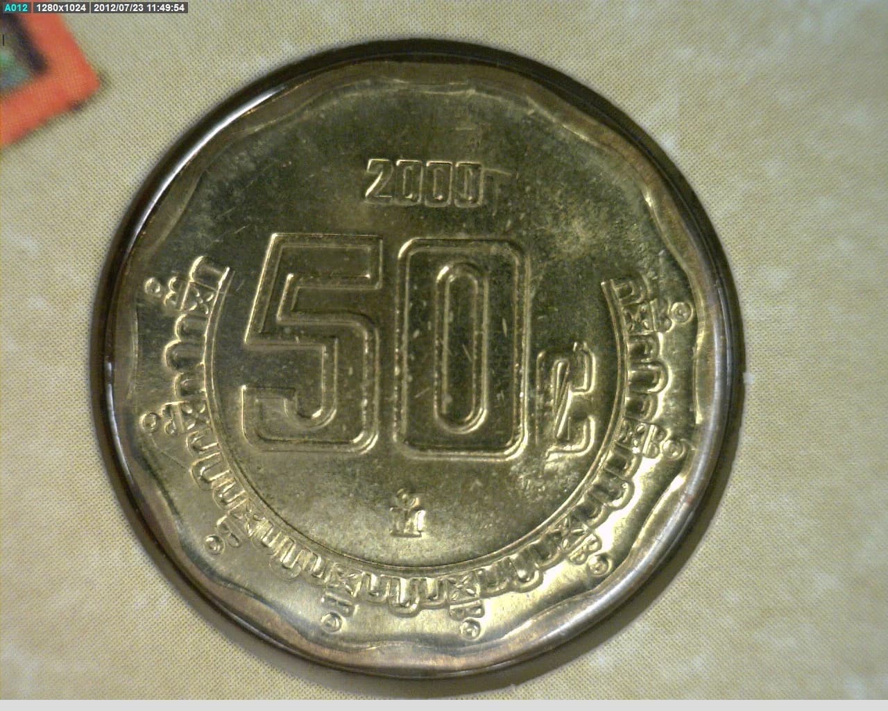 50 Centavos Bronce Aluminio 2000 · Reverso