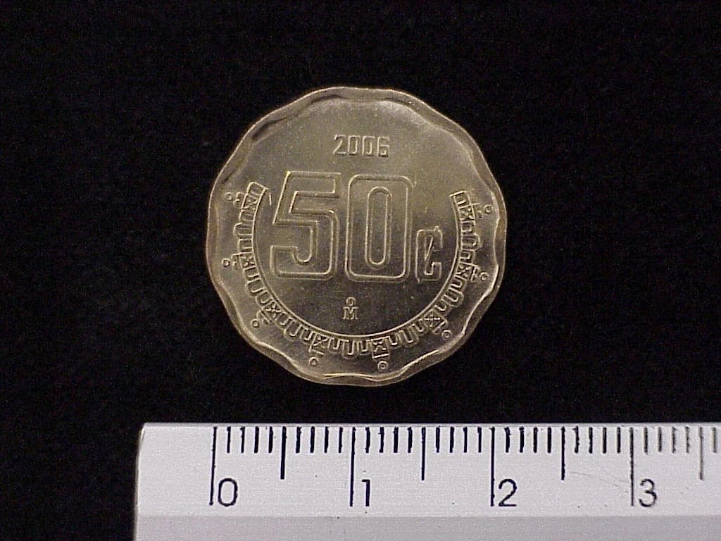 50 Centavos Bronce Aluminio 2006 · Reverso