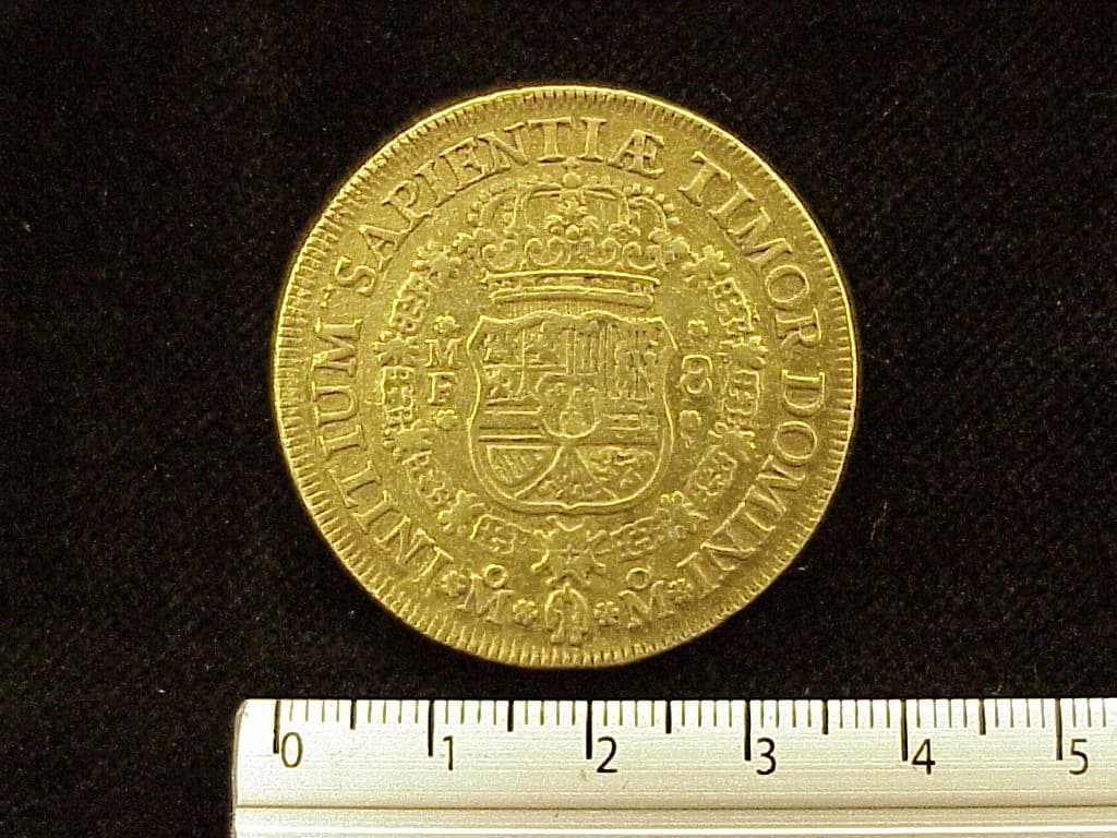 8 Escudos Felipe V II 1737 · Reverso