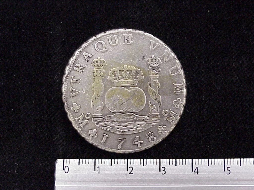 8 Reales Fernando VI 1748 · Reverso