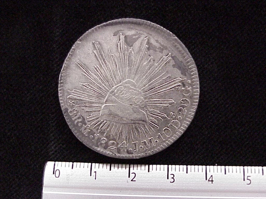 8 Reales Octaval 1824 · Reverso