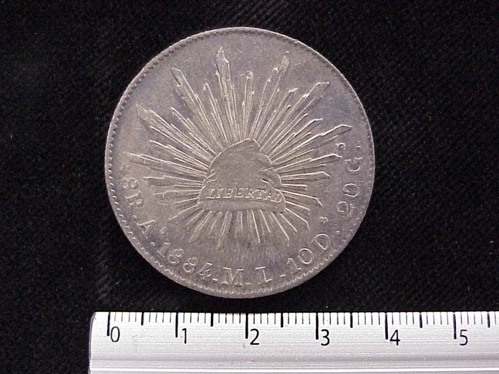 8 Plata 1884 . Inventario Banxico 5741 (reverso)