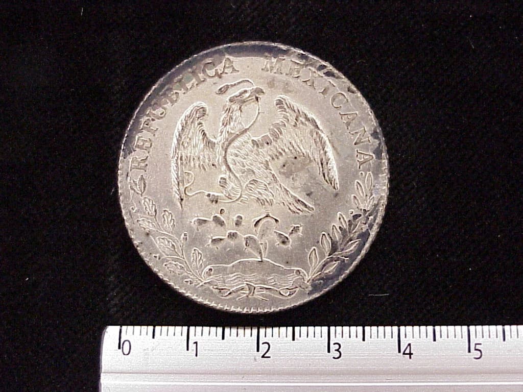 8 Plata 1886 . Inventario Banxico 4434 (reverso)