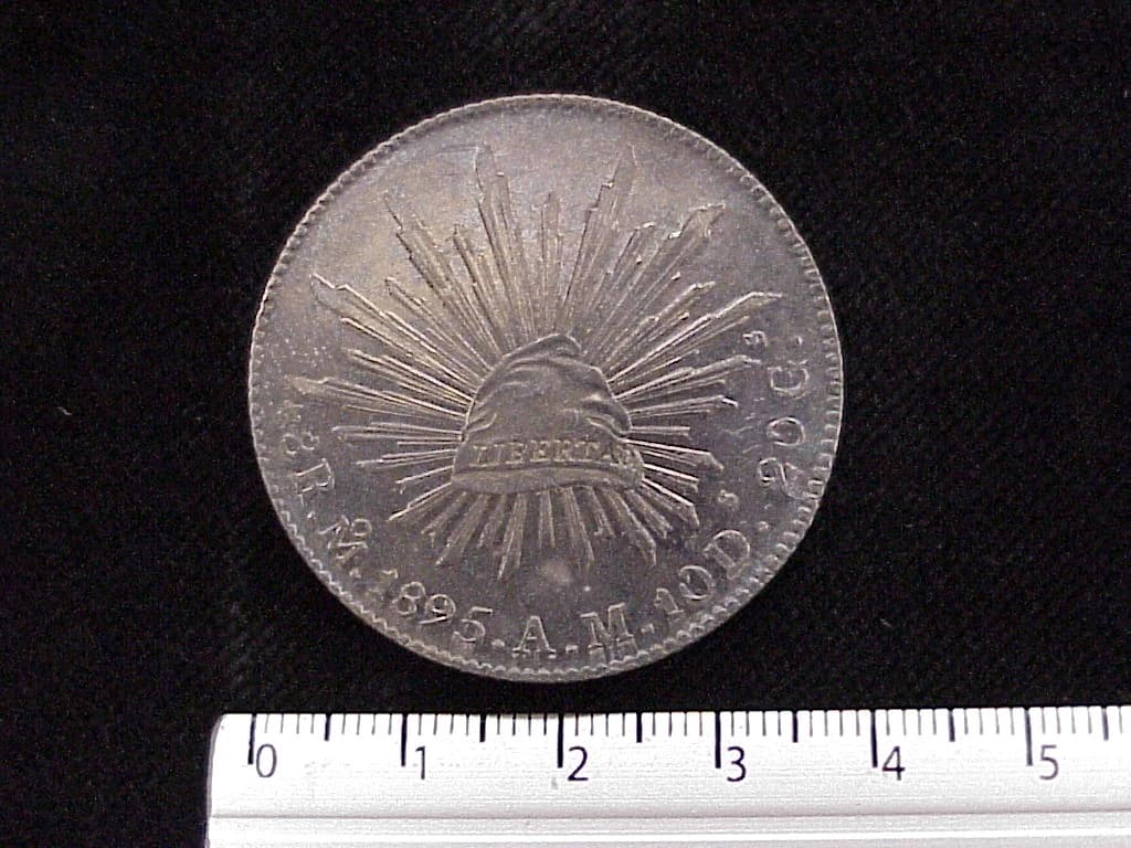 8 Plata 1895 . Inventario Banxico 4469 (reverso)