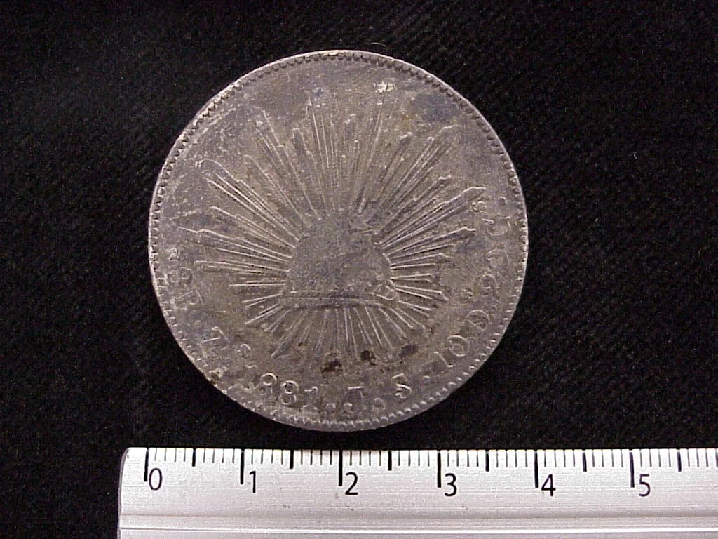 8 Plata 1881 . Inventario Banxico 10327 (reverso)