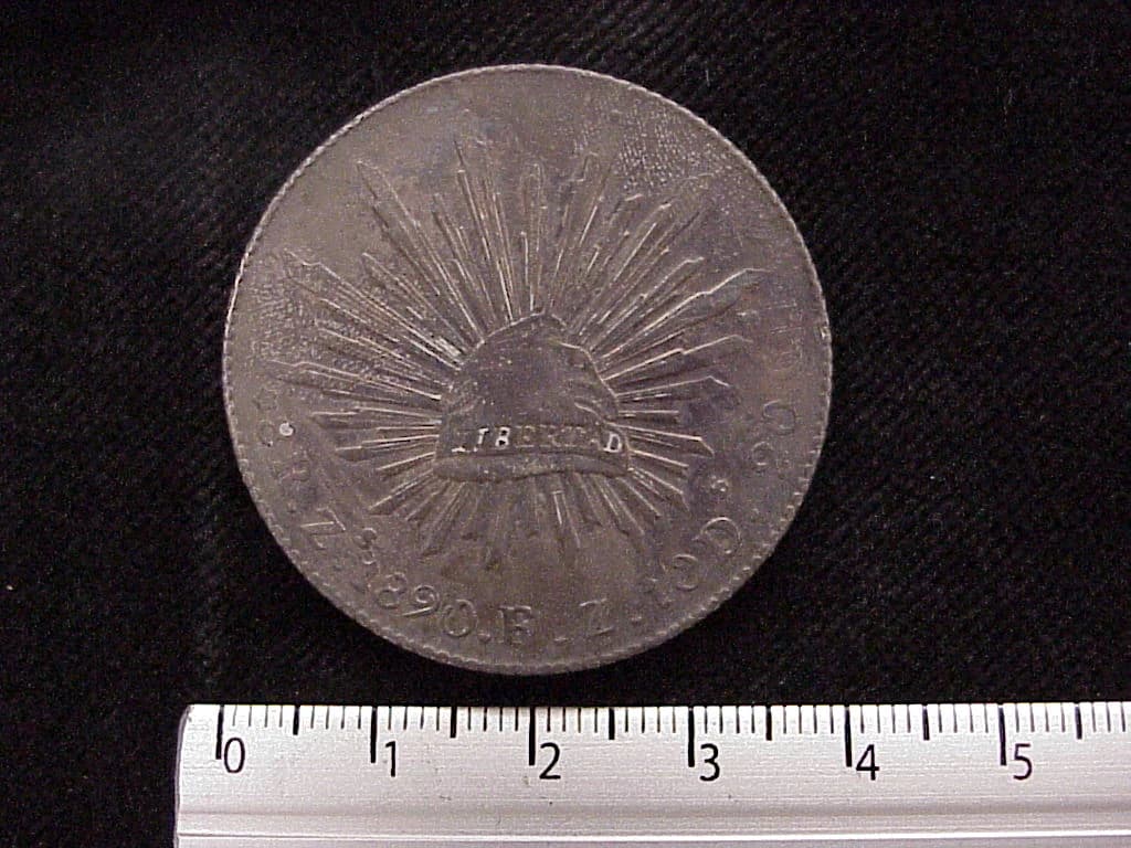 8 Plata 1890 . Inventario Banxico 10362 (reverso)