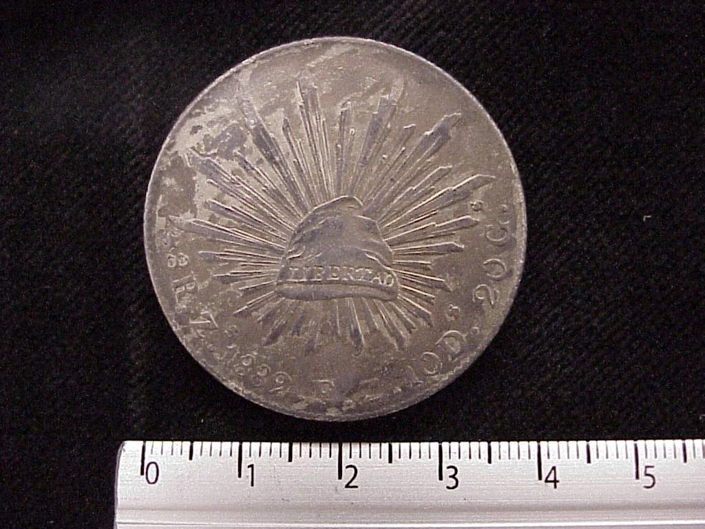 8 Plata 1895 . Inventario Banxico 10383 (reverso)